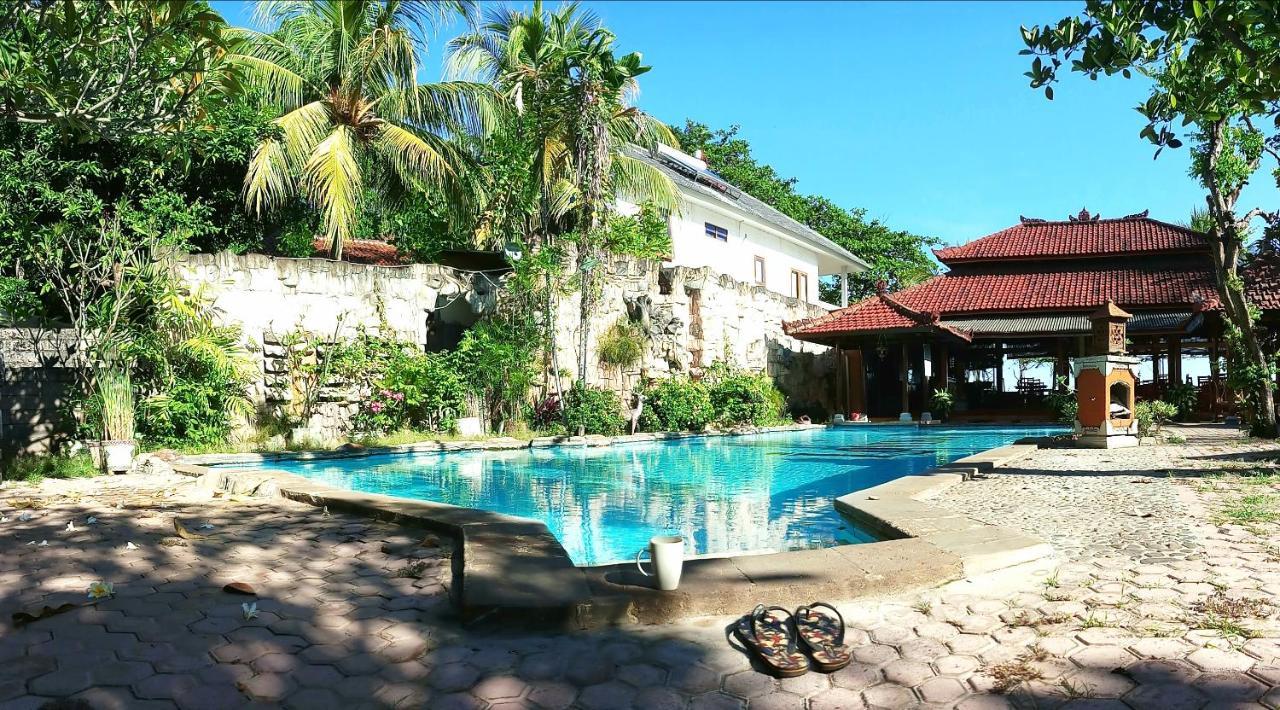 Lovina Beach Hotel Exterior photo
